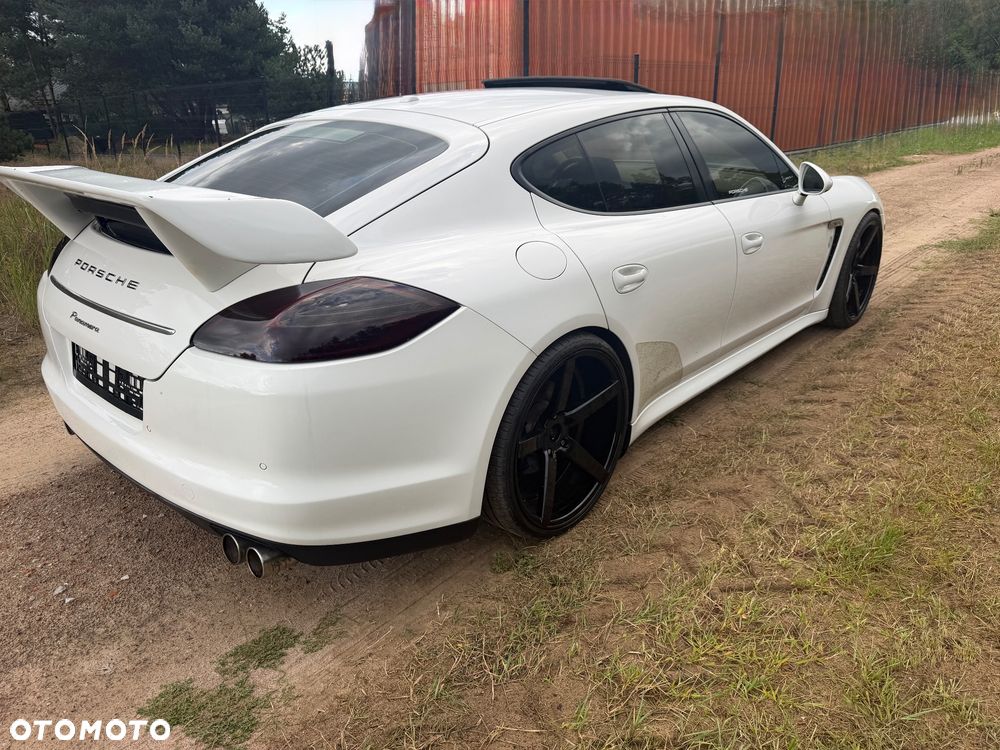 Porsche Panamera 4 PDK - 18