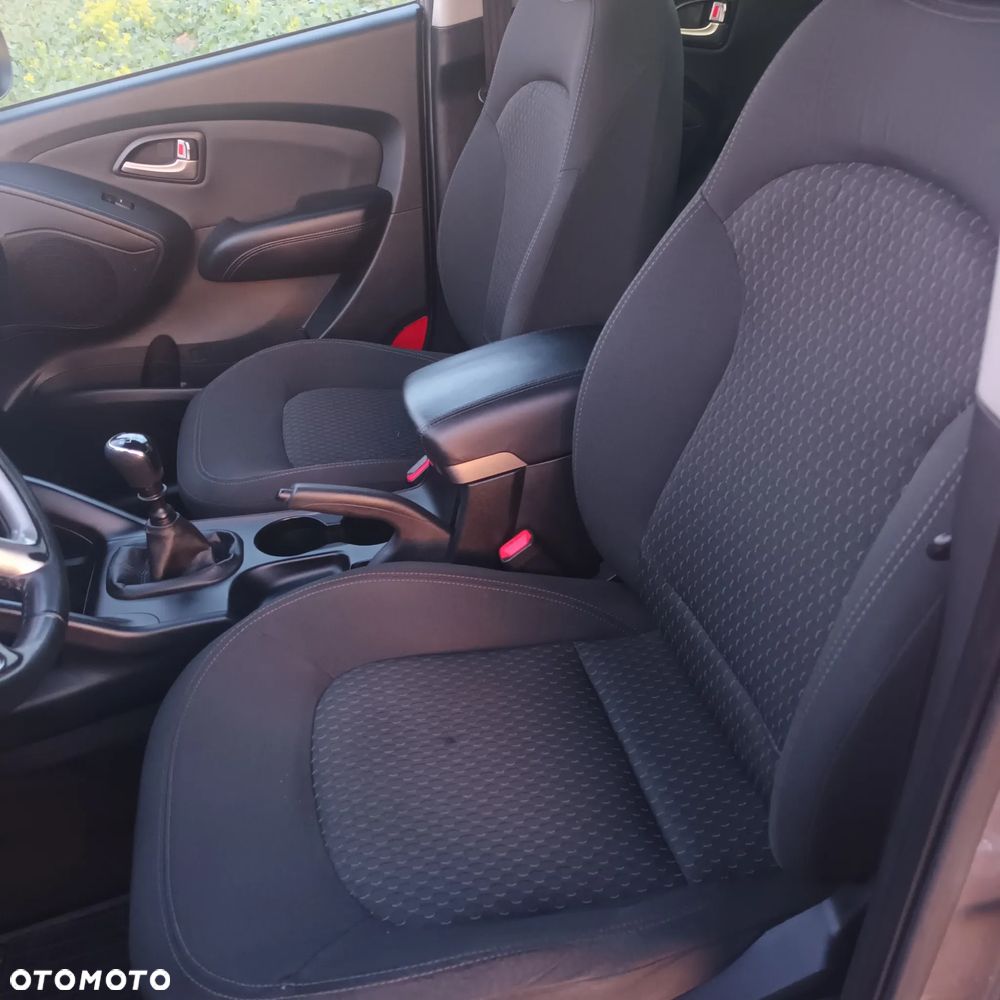 Hyundai ix35 1.6 2WD UEFA EURO 2012 Edition - 12