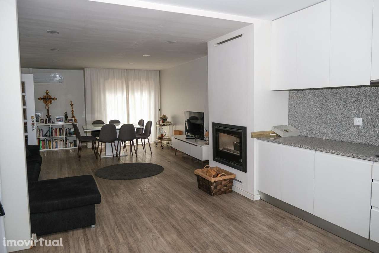 Moradia T 4 Mobilada - Grande imagem: 2/22