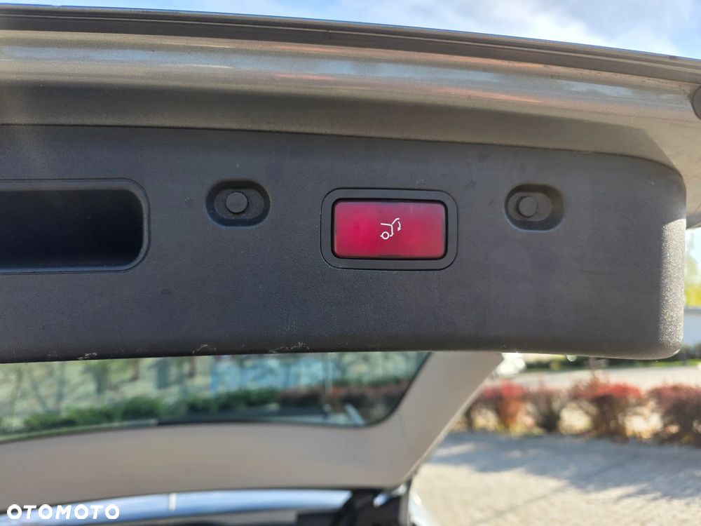 Mercedes-Benz Klasa E 320 CDI 4-Matic Avantgarde - 26