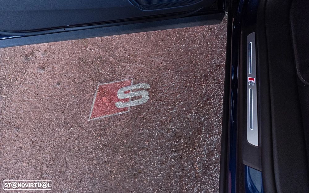 Audi Q8 60 TFSIe quattro S line Tiptronic - 10