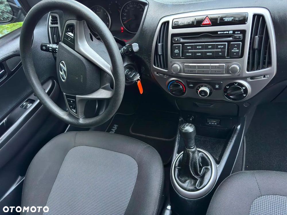 Hyundai i20 - 14