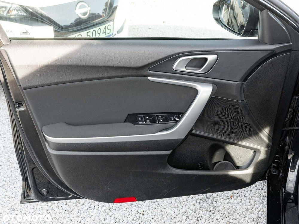 Kia Ceed 1.5 T-GDI M DCT - 12