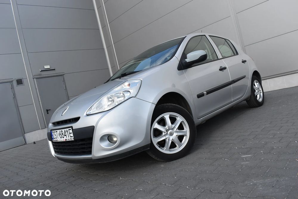 Renault Clio - 26