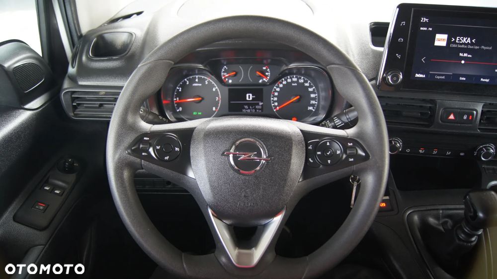 Opel COMBO - 28