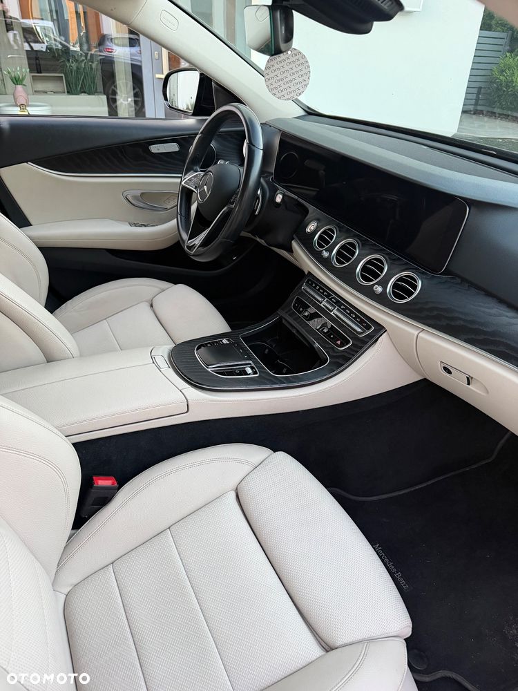 Mercedes-Benz Klasa E 220 d 4-Matic Avantgarde - 6
