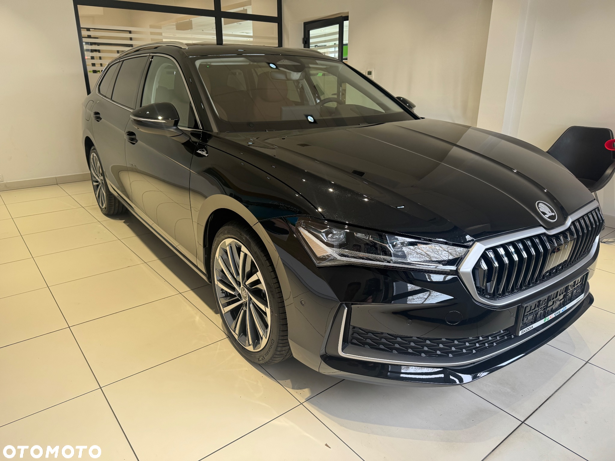Skoda Superb 2.0 TDI SCR 4x4 L&K DSG - 2