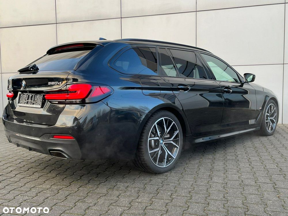 BMW Seria 5 520d xDrive M Sport Edition - 8