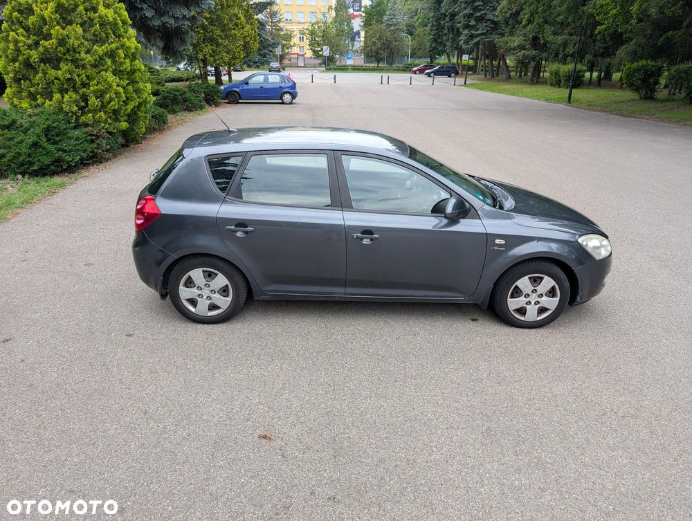 Kia Ceed 1.4 Comfort + - 4