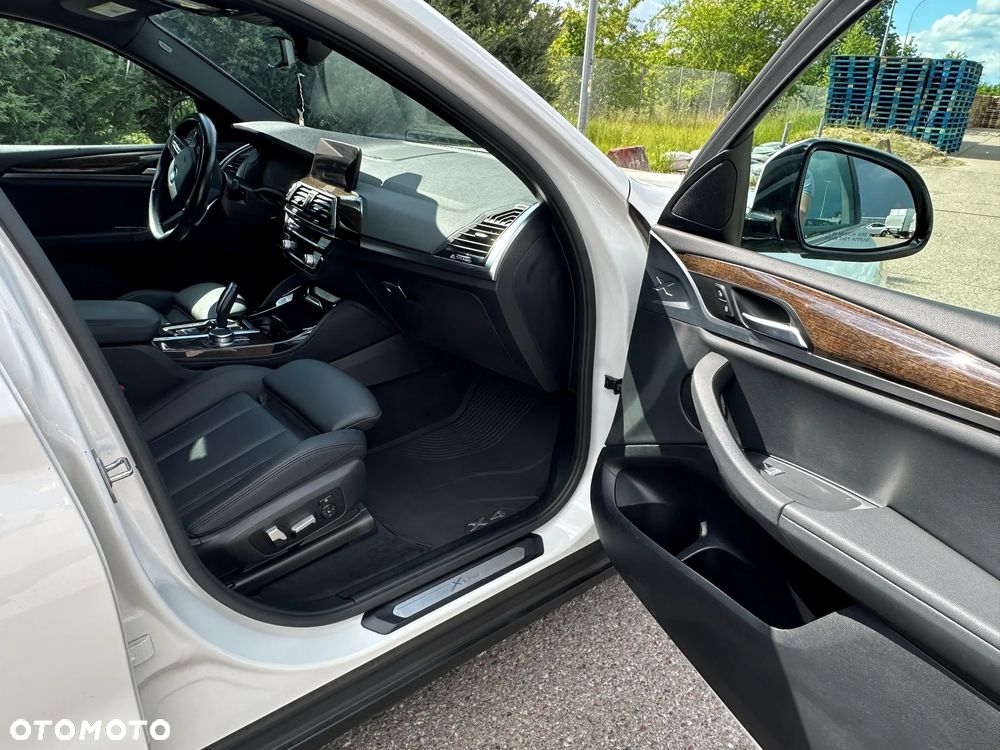 BMW X4 xDrive30i xLine sport - 24