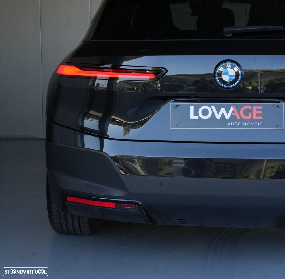 BMW iX xDrive 40 Pack Desportivo - 44