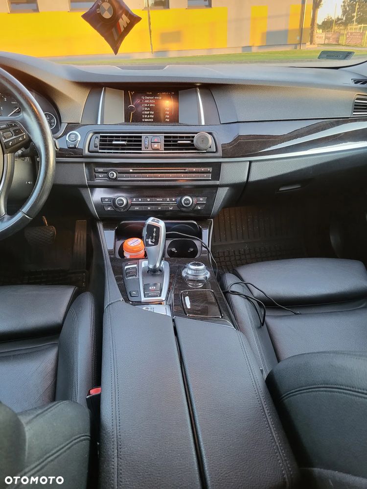 BMW Seria 5 520d - 7
