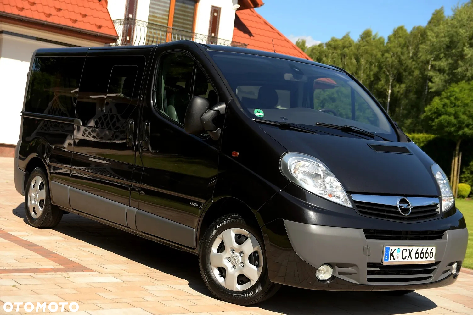 Opel Vivaro - 11