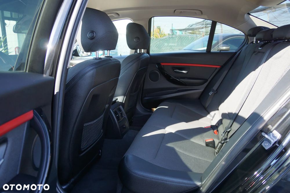 BMW Seria 3 - 33