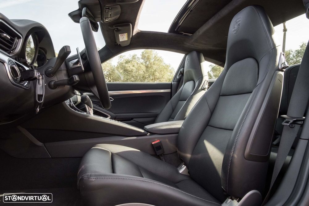 Porsche 911 (991) Carrera 4 S PDK - 11