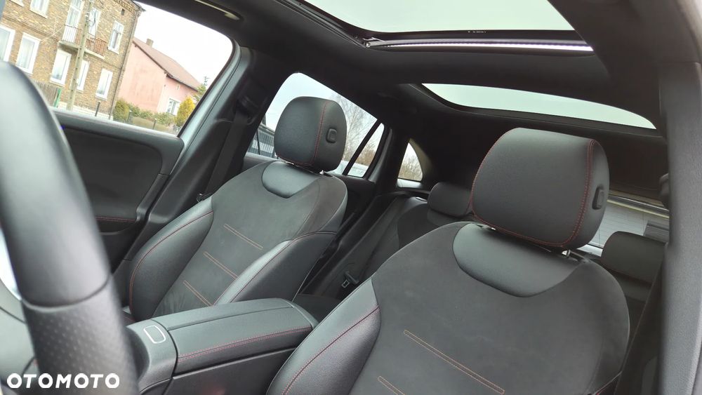 Mercedes-Benz GLA 200 7G-DCT AMG Line - 19