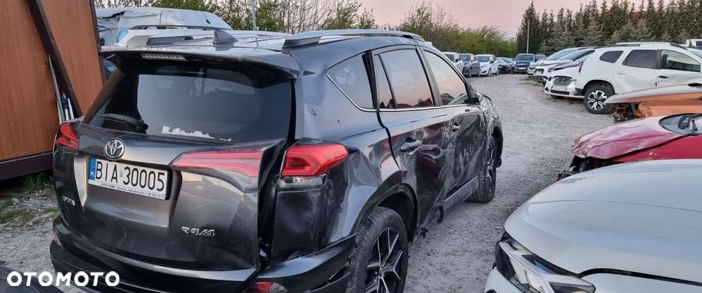 Toyota RAV4 - 5
