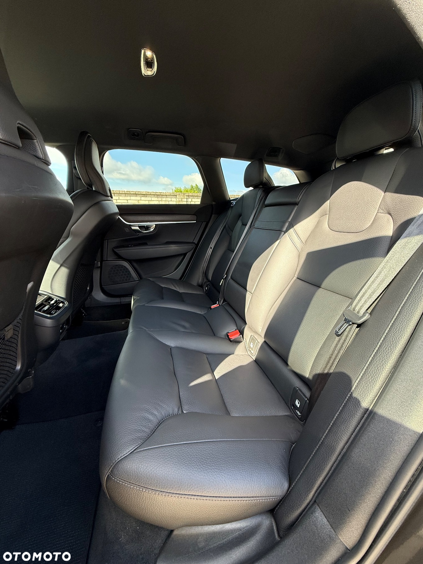 Volvo V90 Cross Country D4 AWD Geartronic Pro - 12