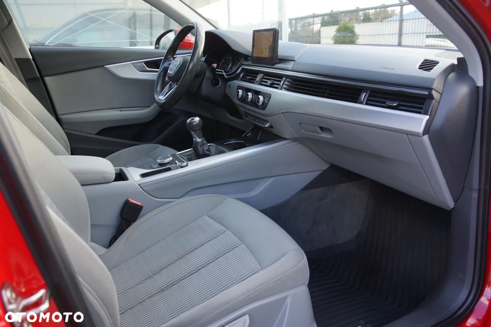 Audi A4 Avant 2.0 TDI - 27