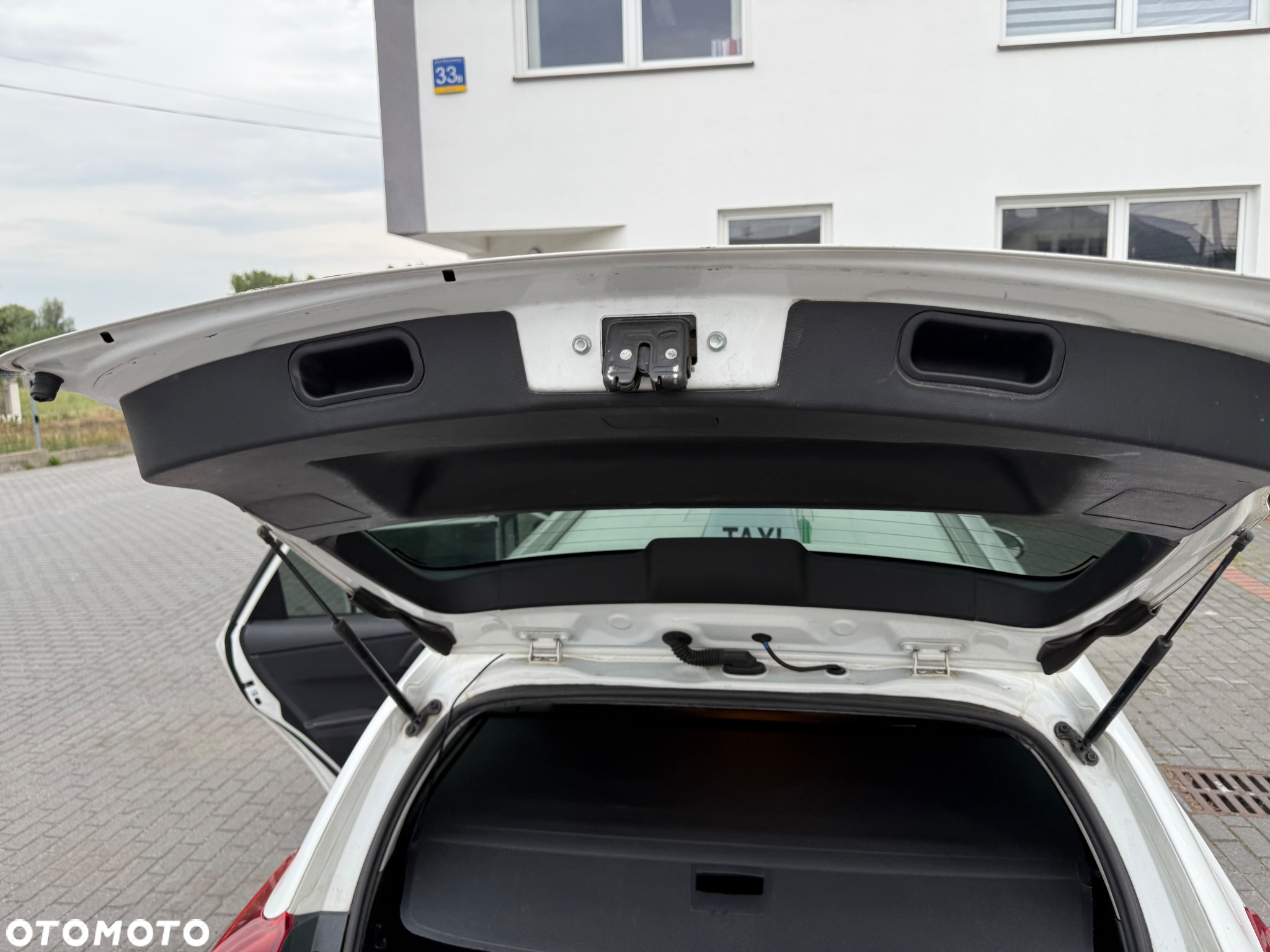 Toyota Auris Hybrid 135 Comfort - 13