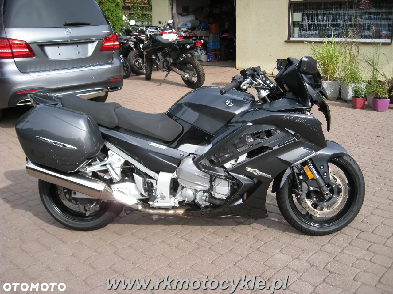 Yamaha FJR - 2