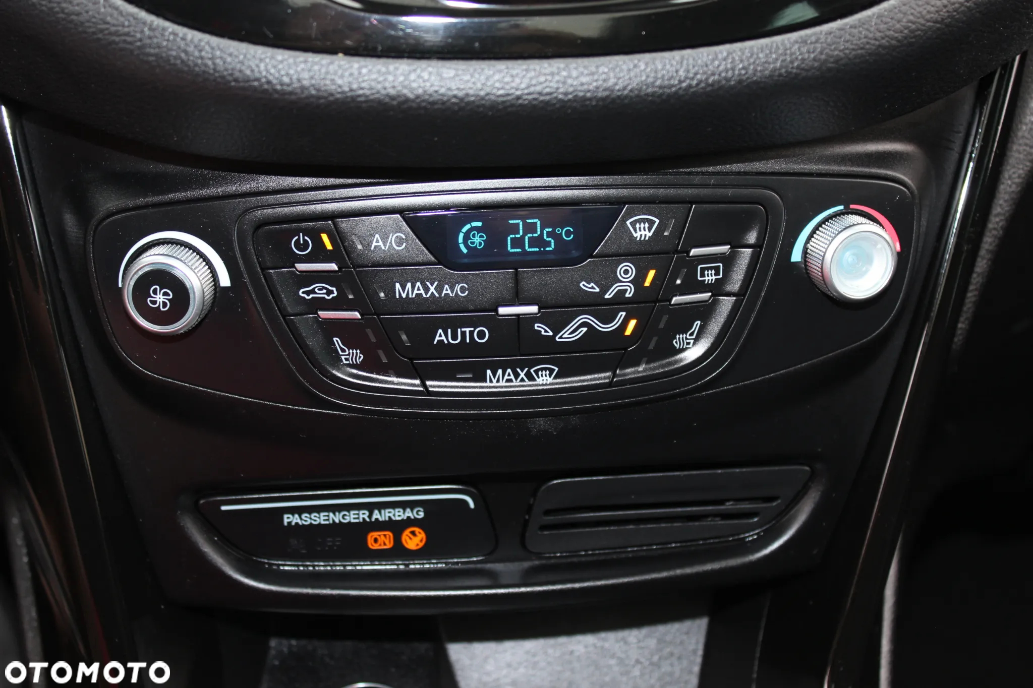 Ford B-MAX 1.6 TDCi Titanium X - 23