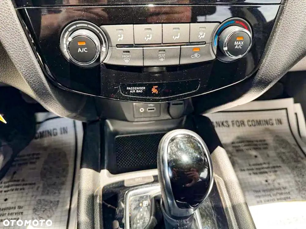 Nissan Qashqai - 17