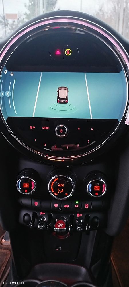 MINI Cooper Standard - 16