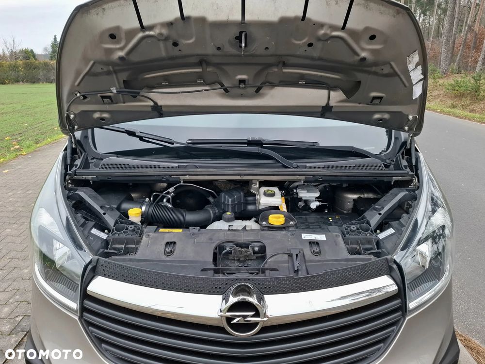 Opel Vivaro - 21