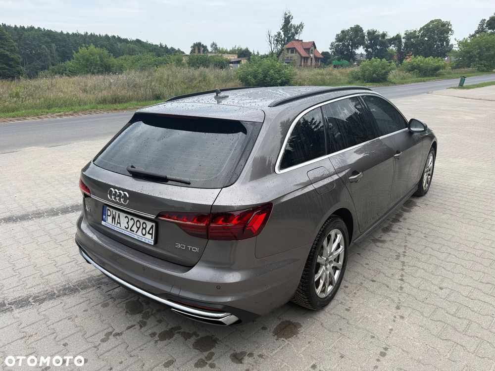 Audi A4 Avant 30 TDI S tronic - 3