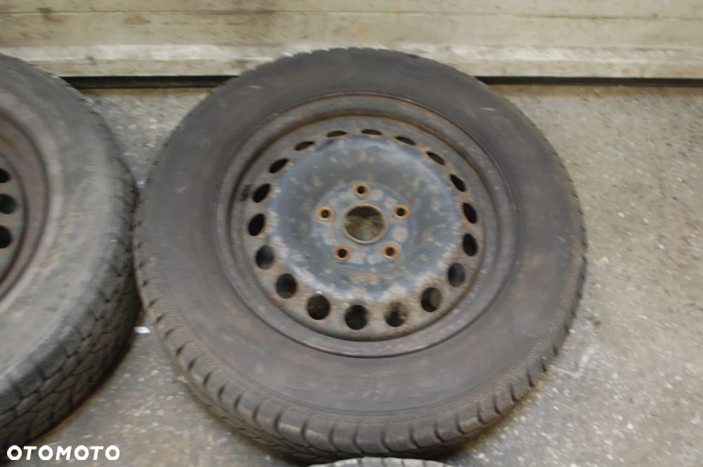 FELGI STALOWE + OPONY ZIMOWE 1K0601027C 5X112 ET47 6J VW GOLF V TOURAN 195/65R15 - 38