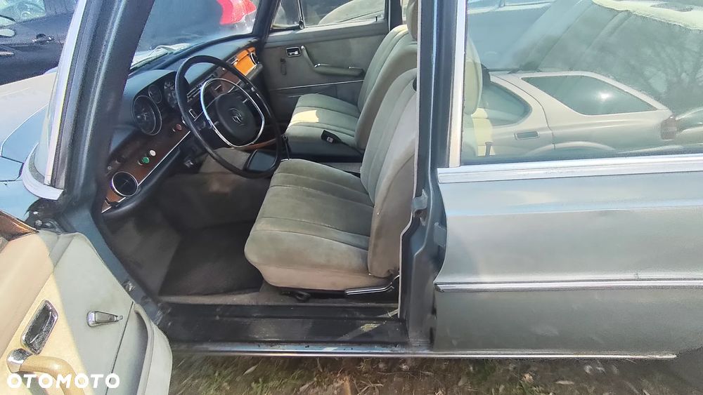 Mercedes-Benz W111 - 31