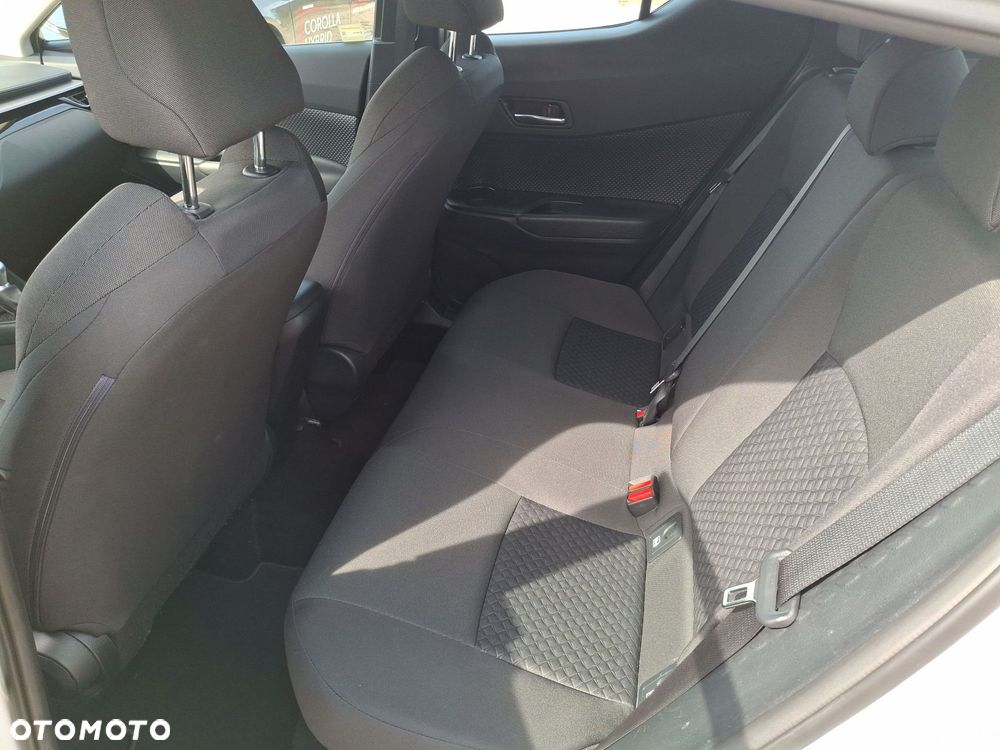 Toyota C-HR - 10