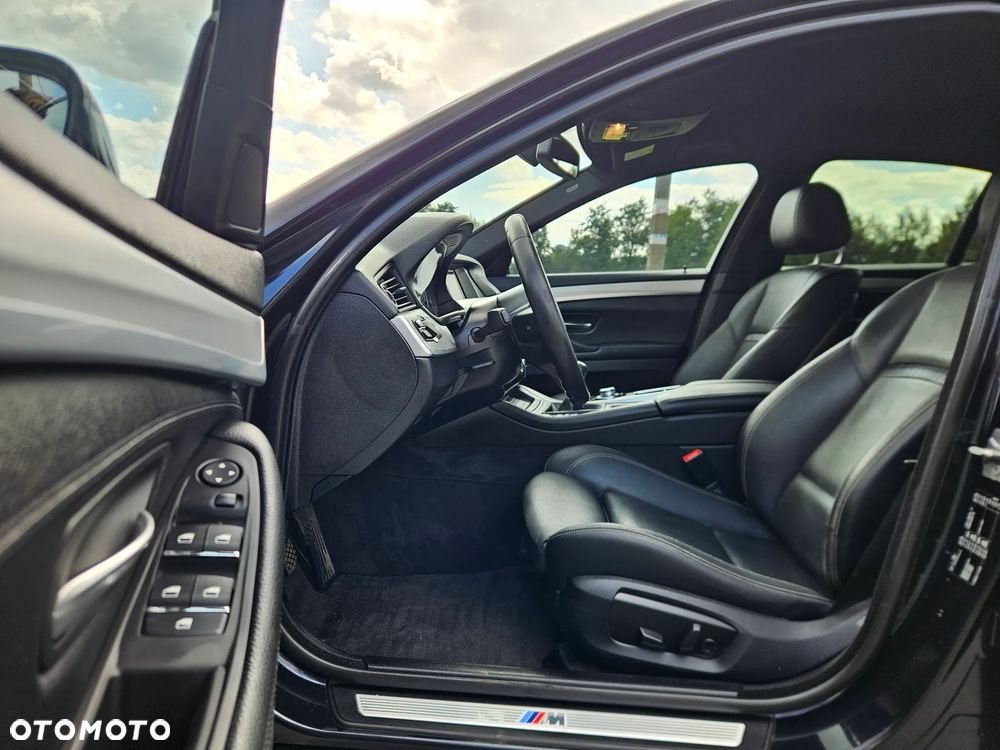 BMW Seria 5 520d M Sport - 16