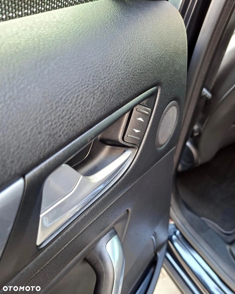 Ford Mondeo 2.0 TDCi Titanium X - 17