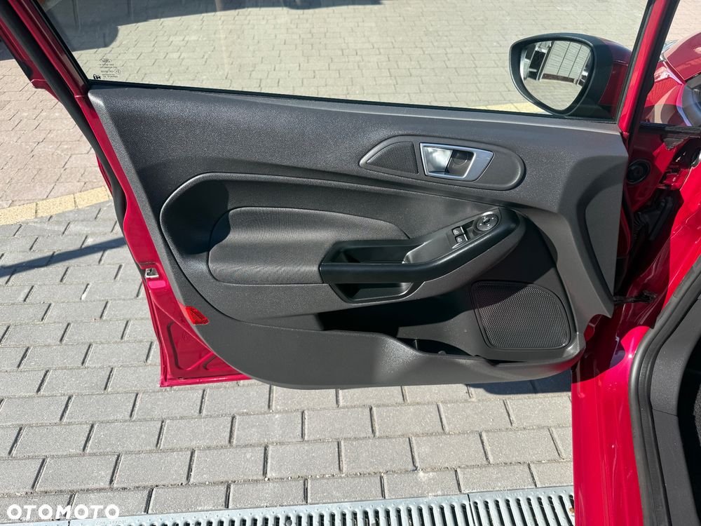 Ford Fiesta - 23