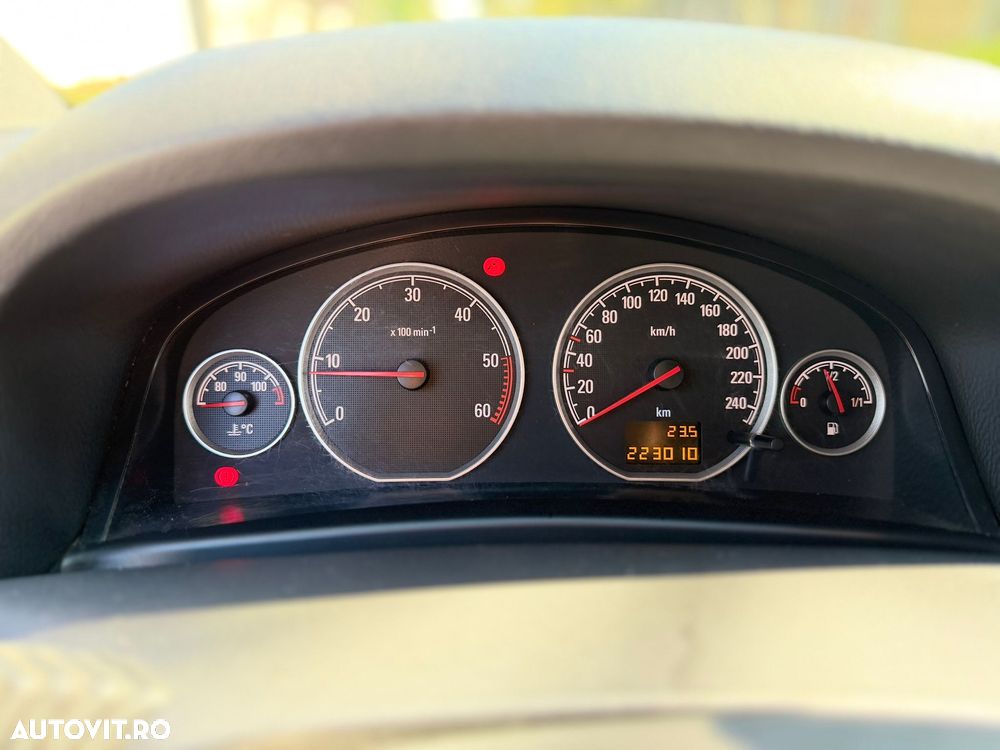Opel Vectra 1.9 CDTI Essentia - 2