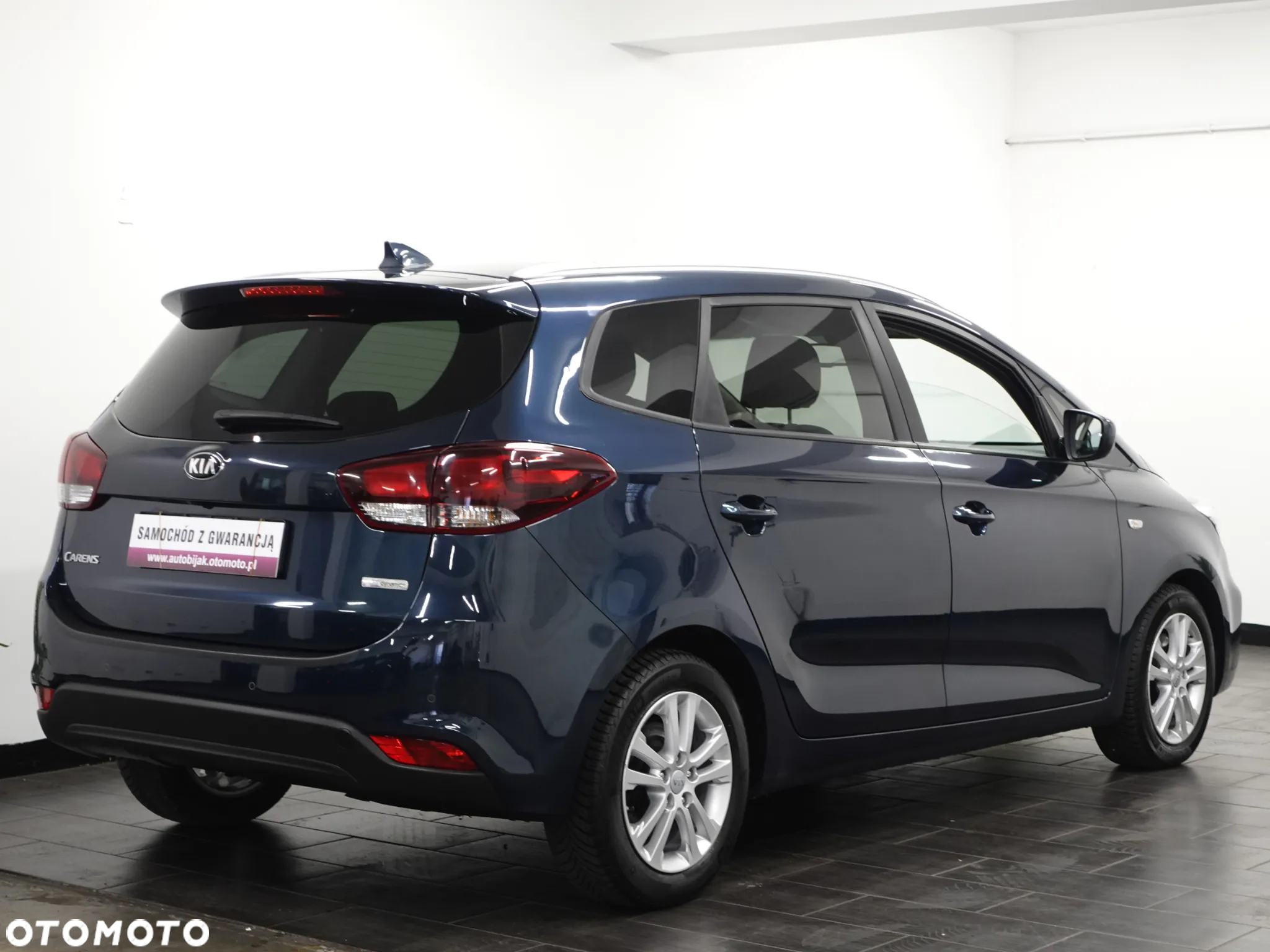 Kia Carens 1.7 CRDi 141 ISG Vision - 8