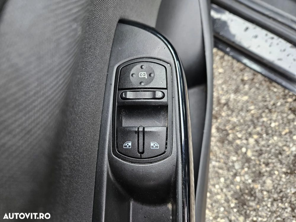 Opel Corsa 1.4 ECOTEC Active - 11