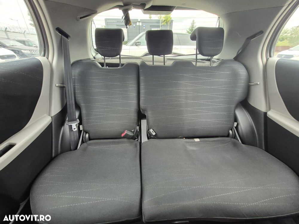 Toyota Yaris - 20