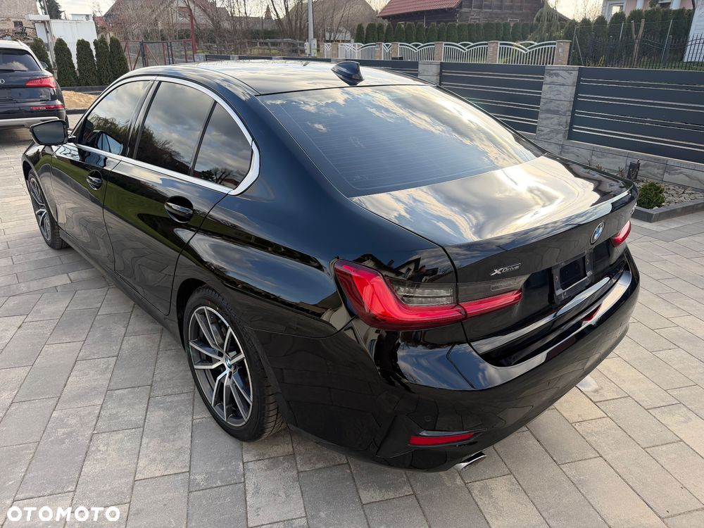 BMW Seria 3 330i xDrive - 5