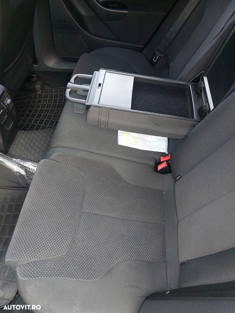 Volkswagen Passat Variant 1.9 TDI DPF Comfortline - 8