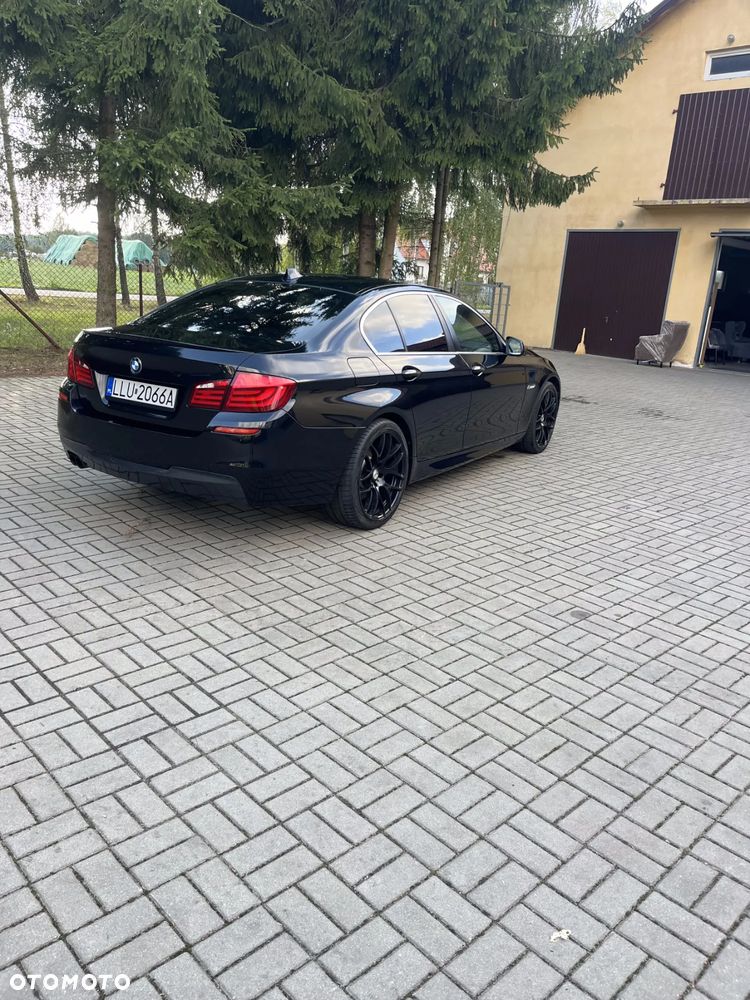 BMW Seria 5 530d xDrive - 25