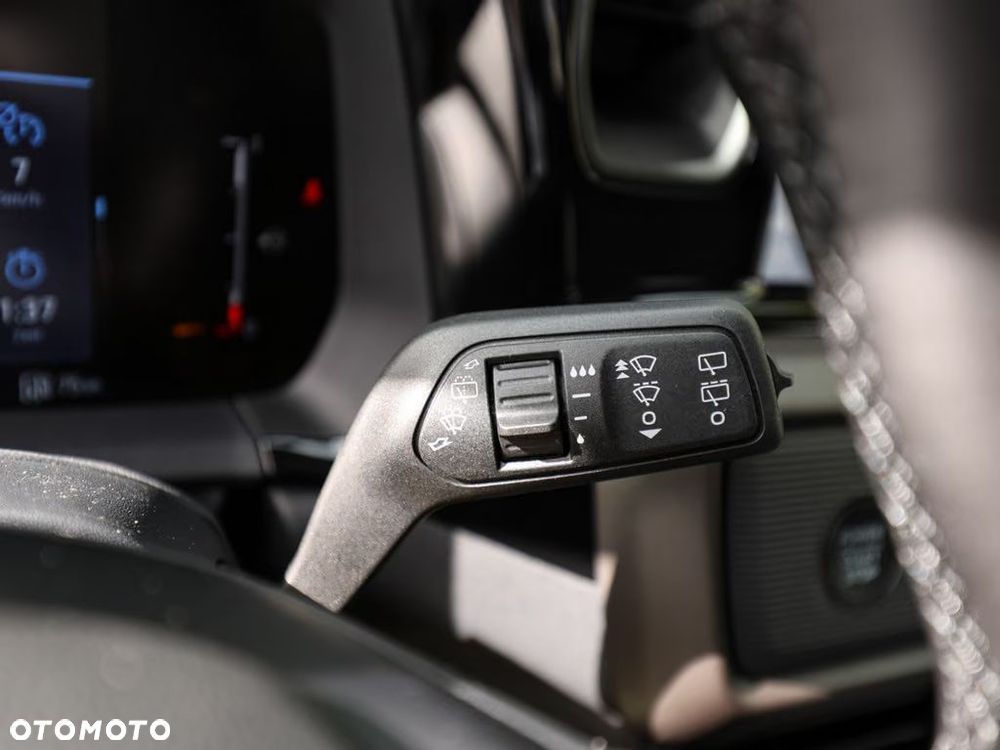 Ford Tourneo Courier 1.0 EcoBoost Titanium - 18