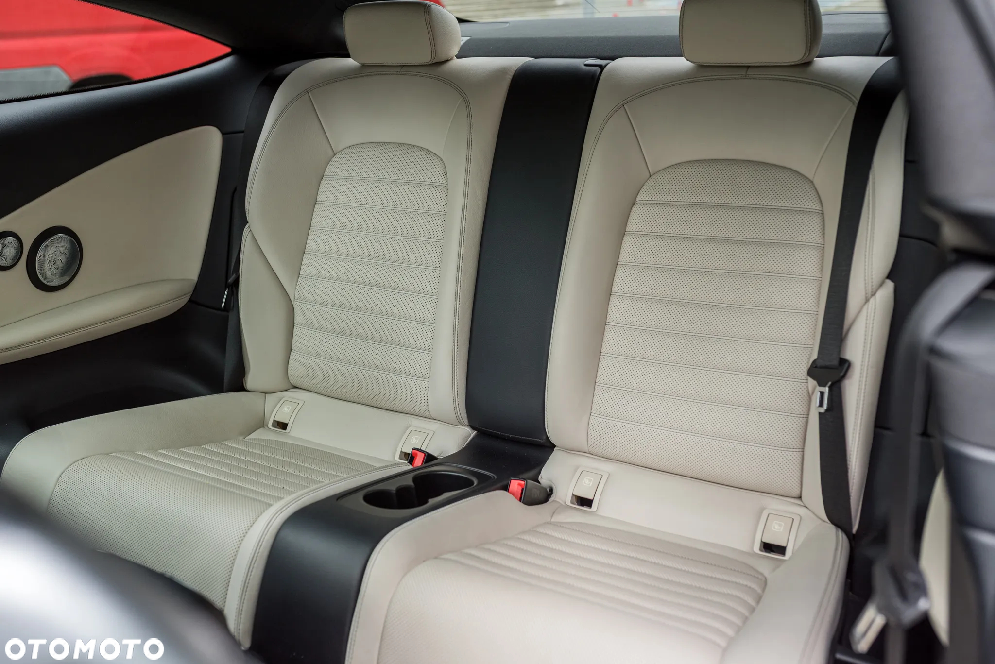 Mercedes-Benz Klasa C 300 7G-TRONIC - 30