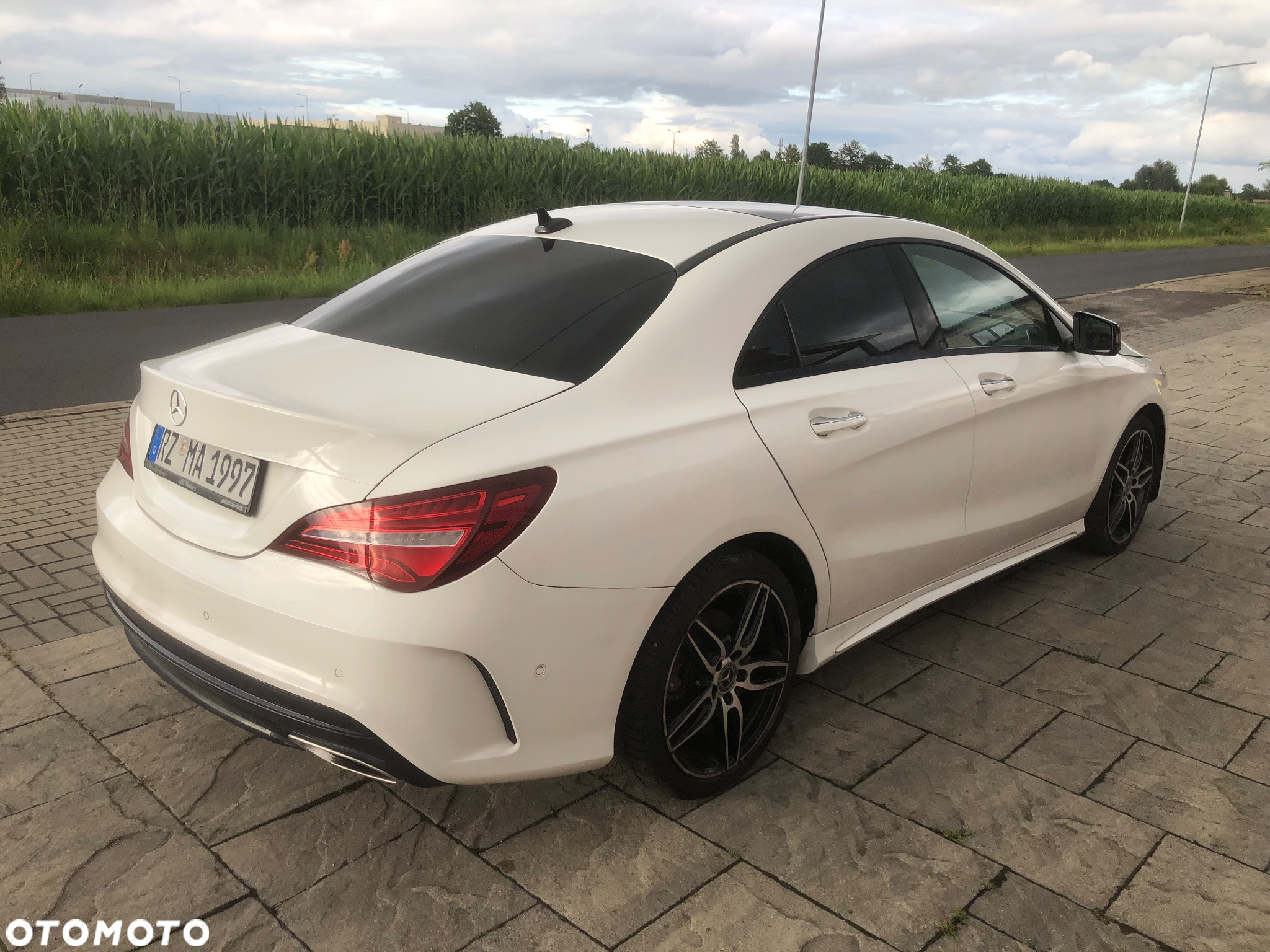 Mercedes-Benz CLA 200 AMG Line - 6