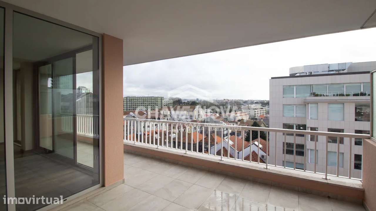 T3 Remodelado na Boavista | Terraço, Jardim de Inverno e Garagem Dupla
