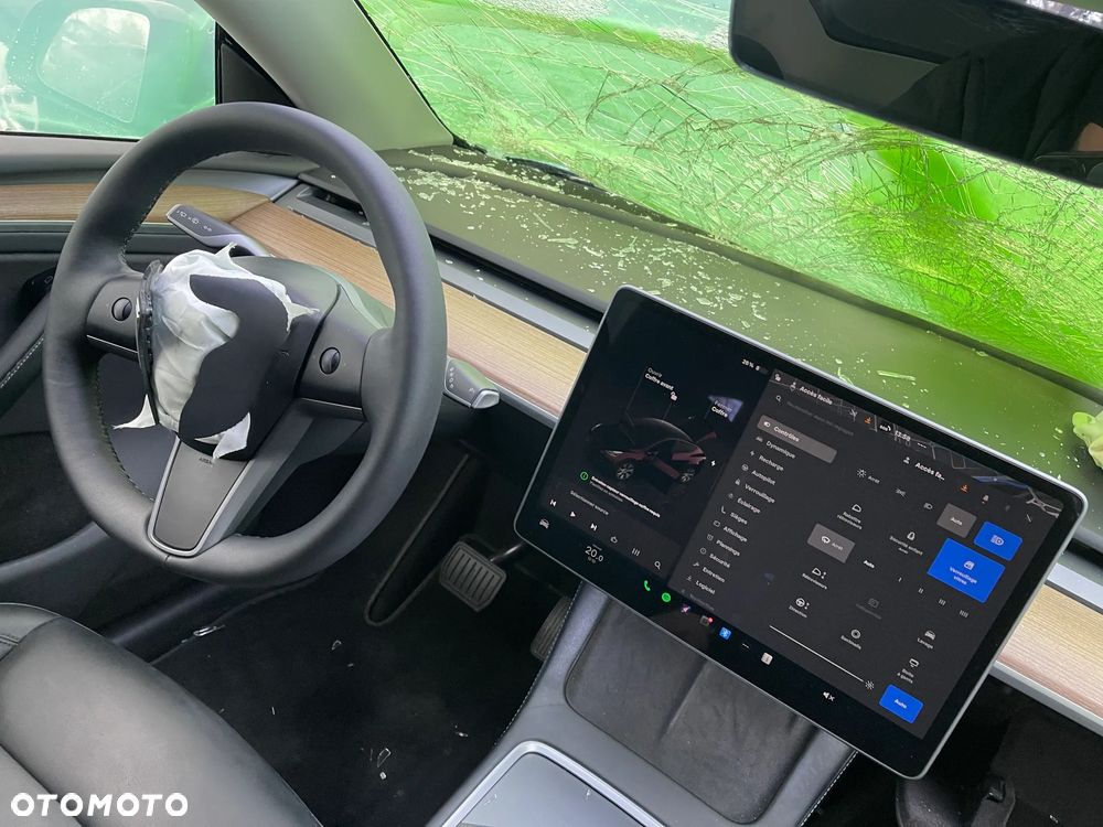 Tesla Y Long Range Dual Motor AWD - 11