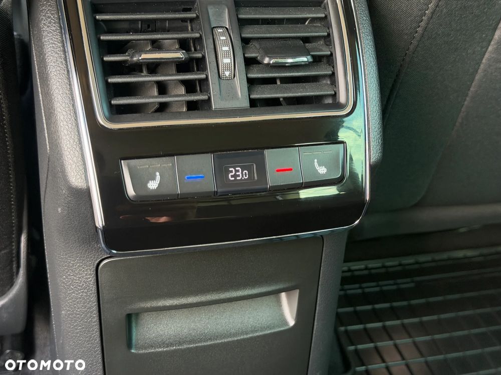 Skoda Superb 2.0 TDI SCR Style DSG - 33