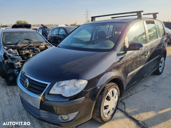 Dezmembram VW Touran, 2008, 1.6mpi cod BSE, cutie manuala